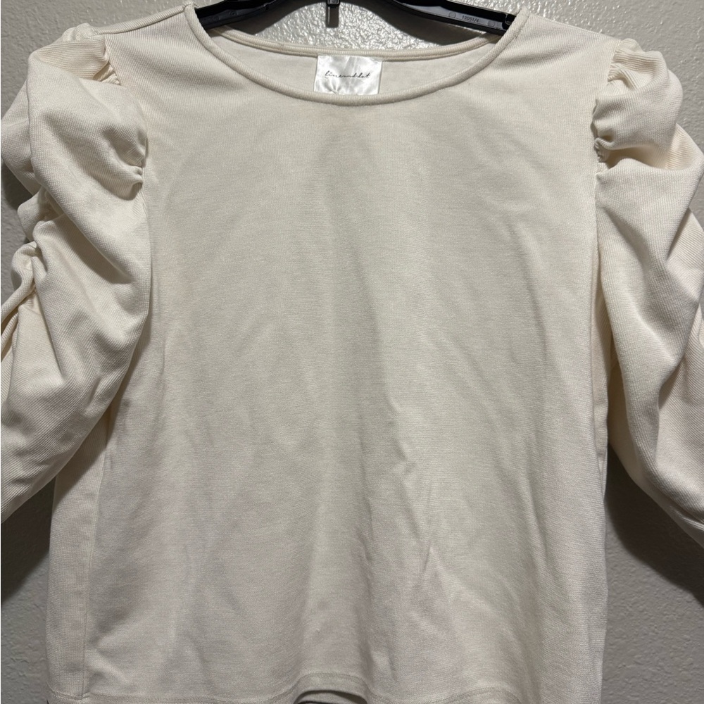 Chic Cream Women's Blouse with Puff Sleeves